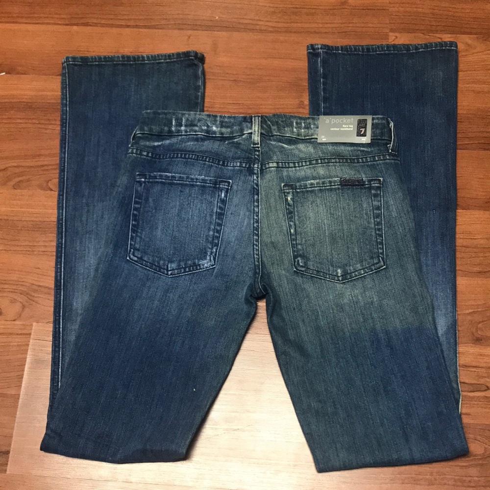 7 for all man kind (A Pocket) size 27 Flair Jeans